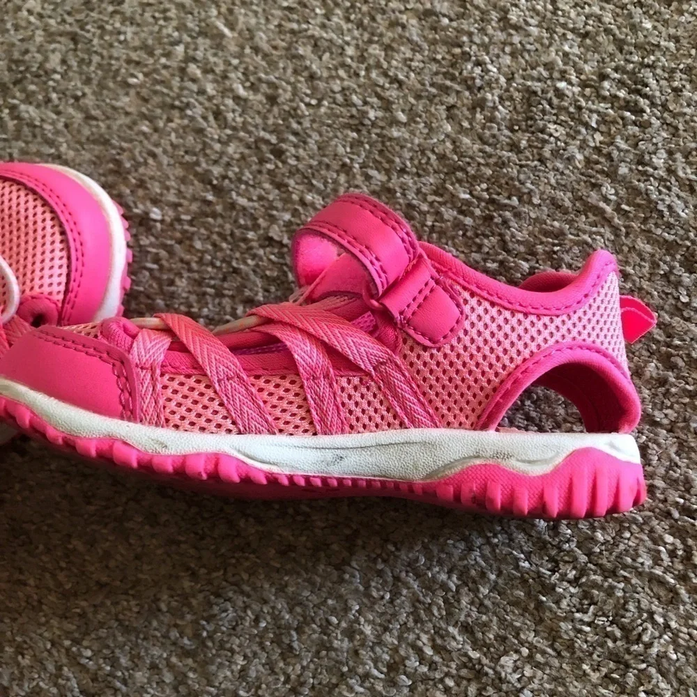 Carter's pink active sandals in size 9